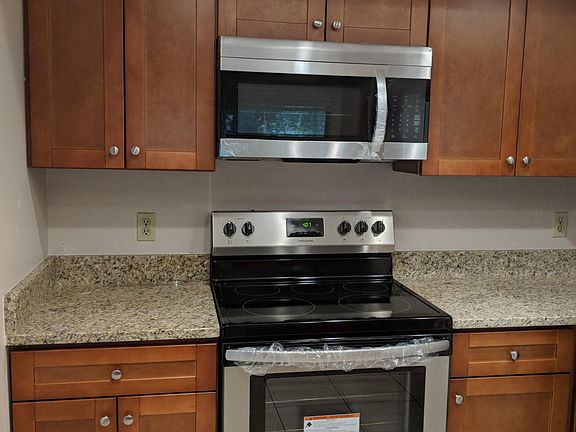 Kitchen Stove top and Microwave