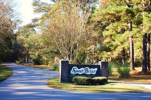 Desirable Sweetbriar Neighborhood
