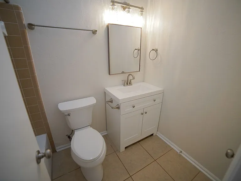 1240 High Rd — Photo 14