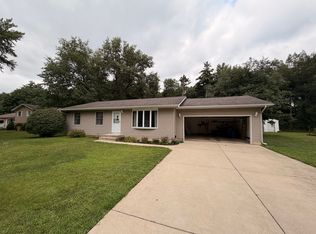 234 9th Ave NW, Demotte, IN 46310