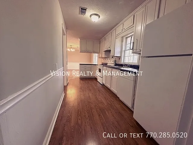 95 Castlegate Cir — Photo 10