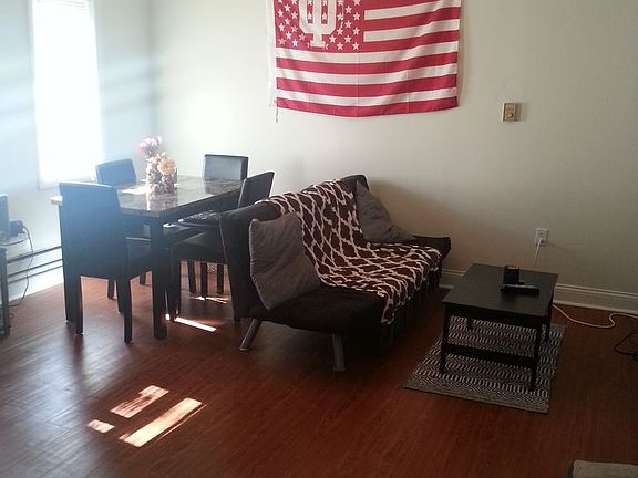4th image of 400 S Henderson St APT 1