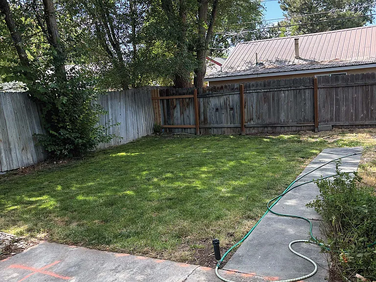 411 6th Ave S — Photo 2