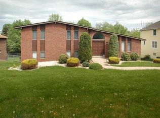 670 Adele Dr, North Huntingdon, PA