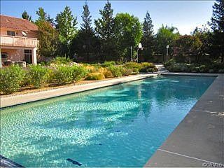 3rd image of 976 Brandeis Dr