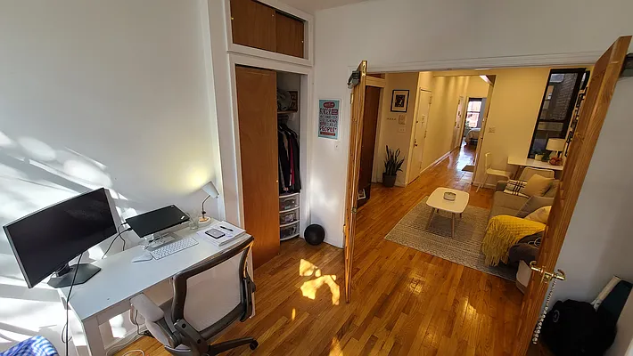 Rented by Aryeh Realty | media 16