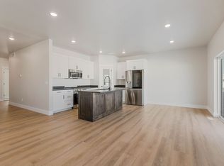 544 S Austin Ave, Sugar City, ID 83448