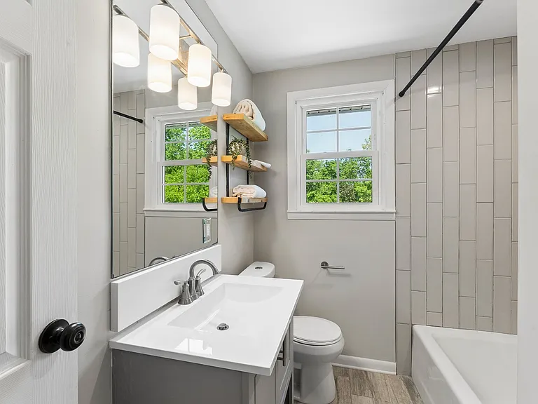340 Binkley Dr — Photo 13