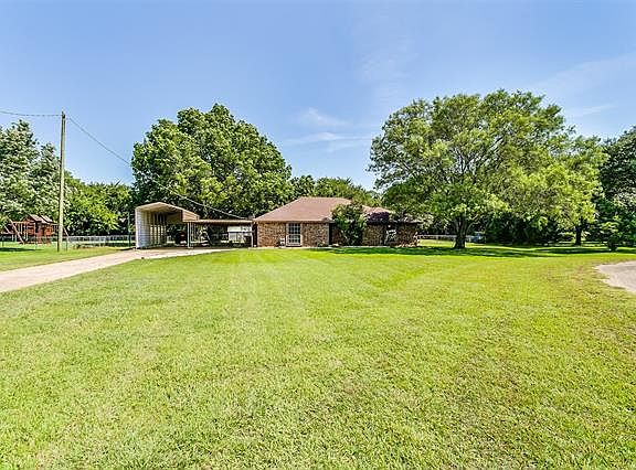 4th image of 229 Chaparral Dr