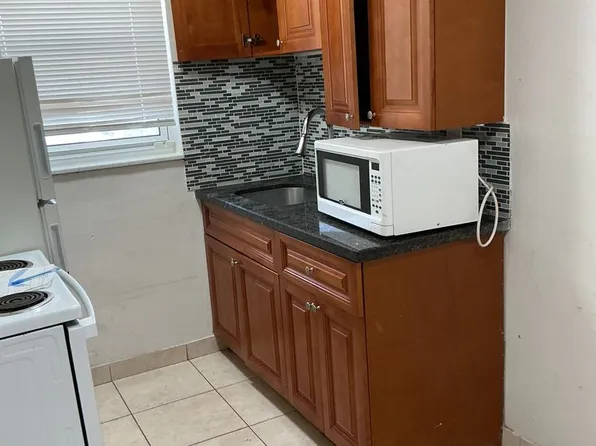 1101 N 22 LLC