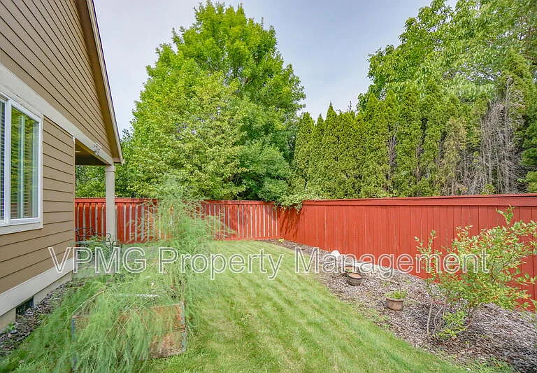 1403 SE 194th Pl — Photo 47