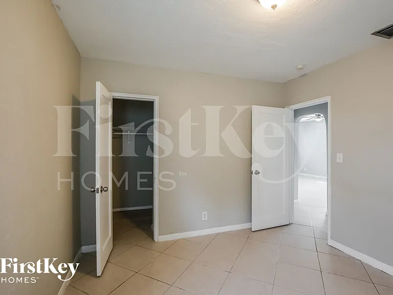 2839 Washington St — Photo 11