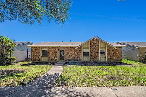 1814 Addington Dr Photo 1
