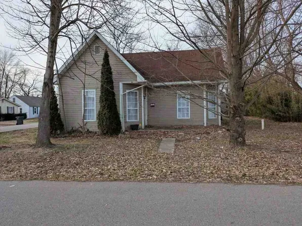 386 S 1st St, Scottsburg, IN 47170