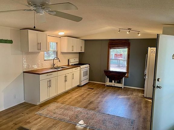 4th image of 3489 Rainbow Lake Dr #94