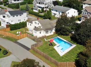 2 Stimpson St, Middletown, RI 02842