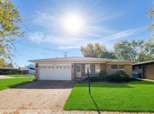 2652 Agustina Dr, Warren, MI 48091