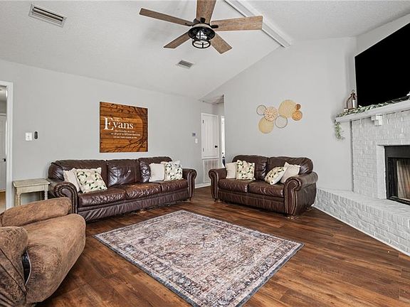 5th image of 12965 Oak Ct