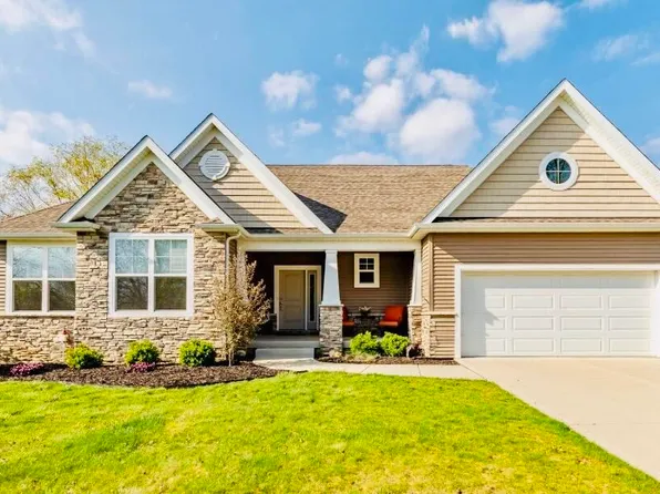 13 Covington Dr, Valparaiso, IN 46385