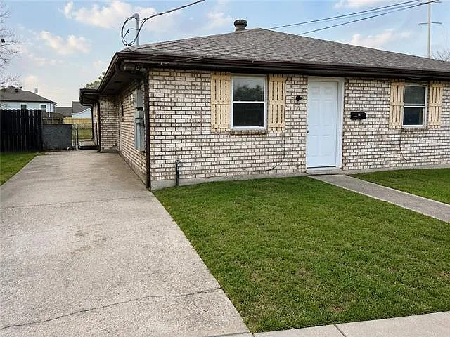 2 bed, 1.0 bath, 1000 sqft, $1,000 — Photo 2