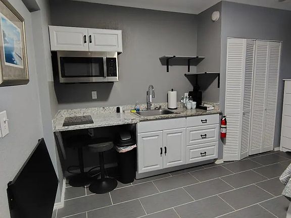 2nd image of 1403 Moss Laden Ct