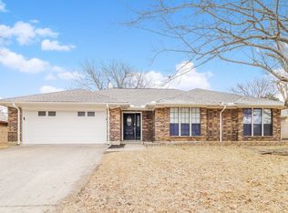 5105 Fairmount Dr, Arlington, TX 76017