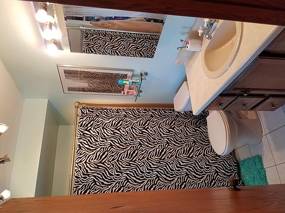 706 bathroom_05292020