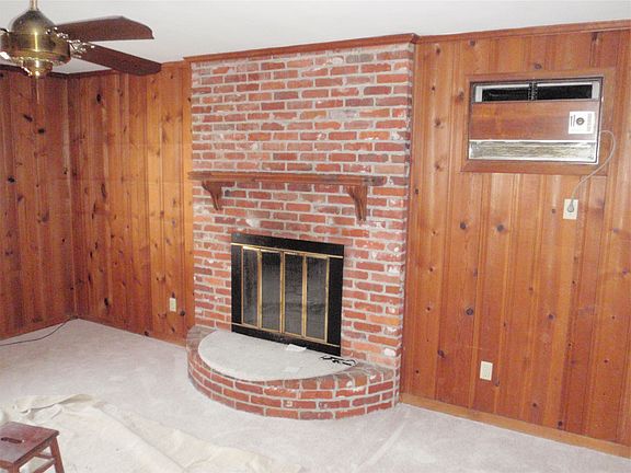 5th image of 188 Cornell Dr