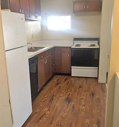 3rd image of 390 Forest Ave #14714133