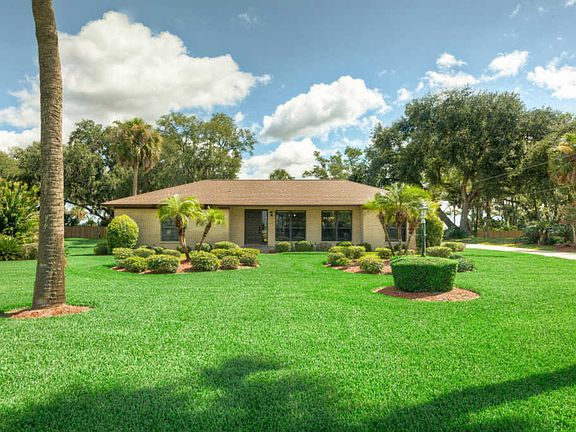 4th image of 6115 Heckscher Dr