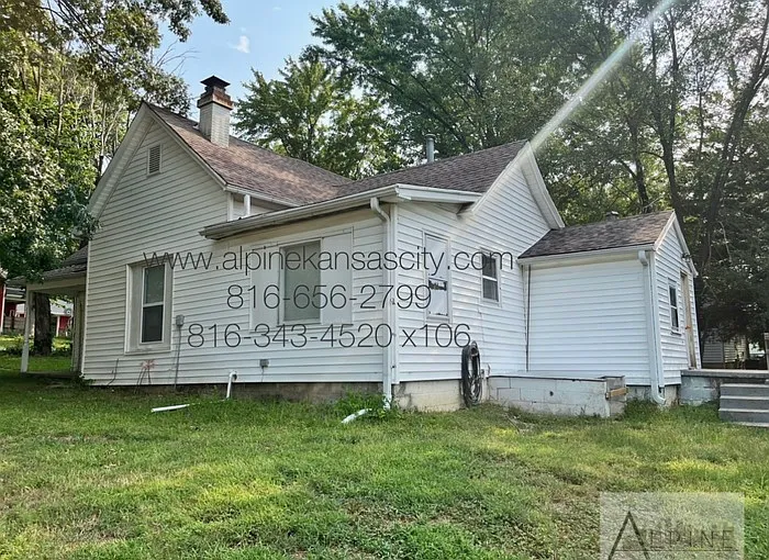 301 NE 115th St — Photo 1