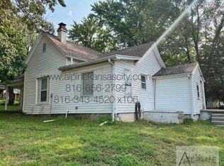 301 NE 115th St, Kansas City, MO 64155
