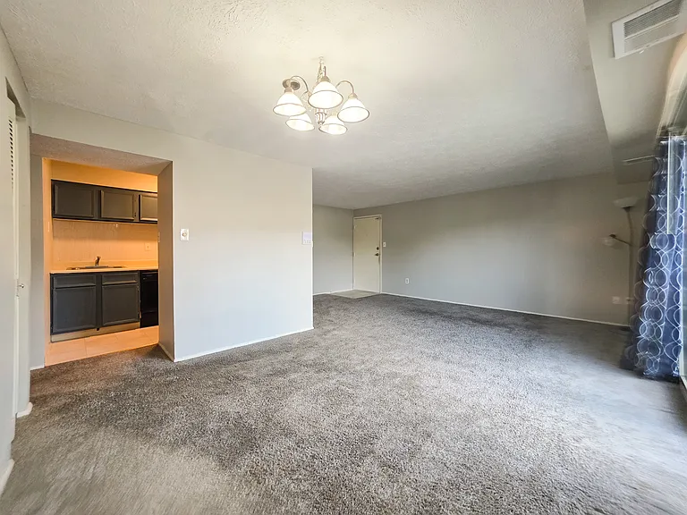 329 Ridge Point Cir #23B — Photo 5