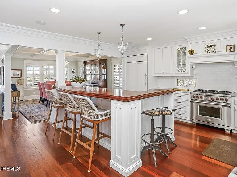 565 Trout Ave — Photo 8