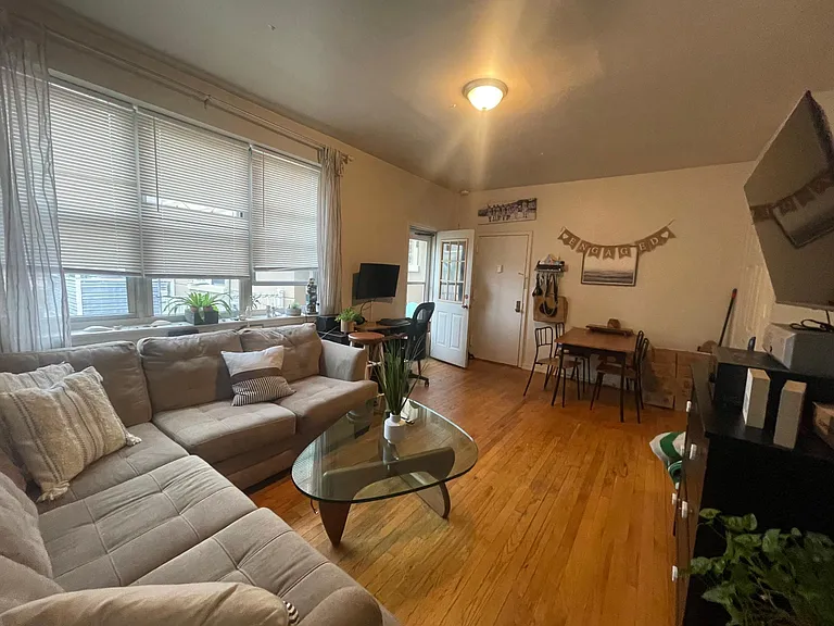 205 W Broadway #6B — Photo 9
