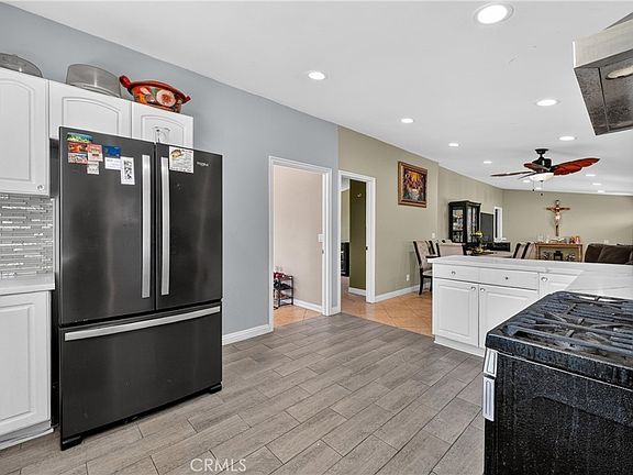 5th image of 7832 Ruthann Ave