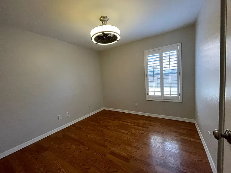 21611 N 48th Pl — Photo 16