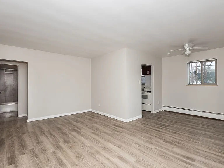 Jersey Apartments — Photo 16