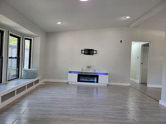 4th image of 213 Northshore Rd #84