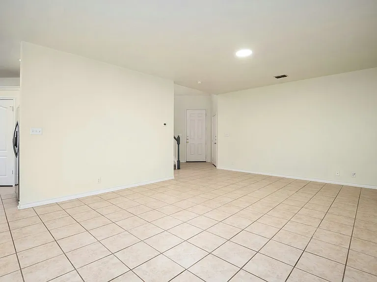 1210 Tweed Willow — Photo 8