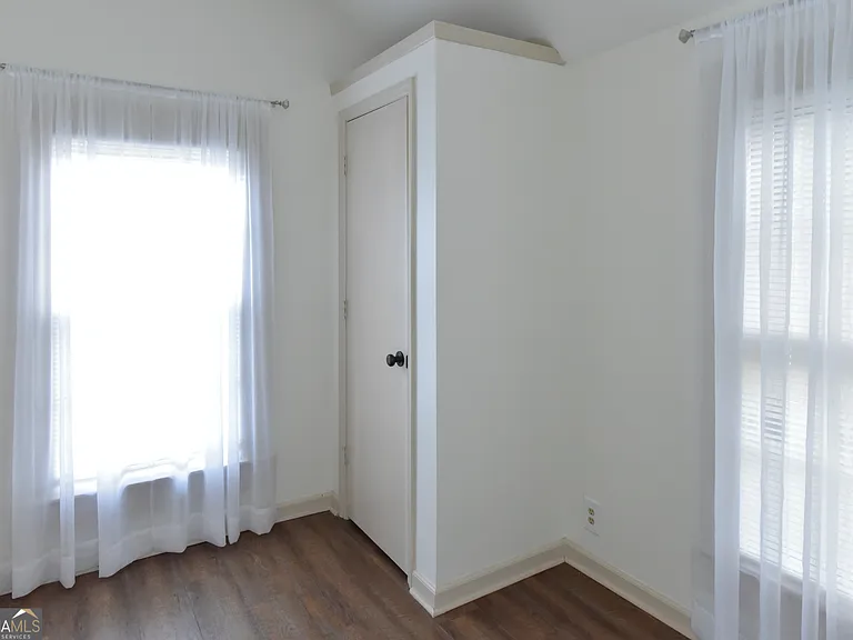 302 E Jefferson St #B — Photo 18