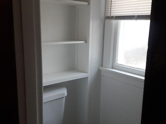 4th image of 15 N Barat Ave