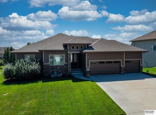 7643 Reed St, Papillion, NE 68046