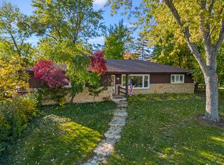 727 Crest Ave, Schaumburg, IL 60193