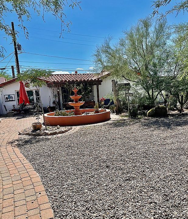 2nd image of 1531 W Speedway Blvd