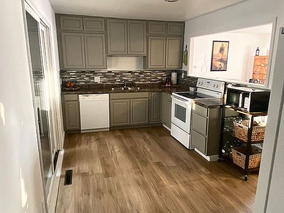2nd image of 317 N 15th St E