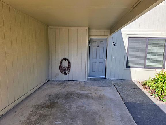3rd image of 1255 Lincoln Rd APT 16