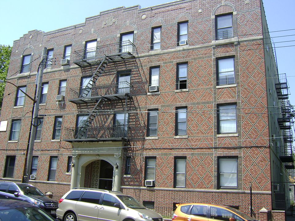 1st image of 2738 E 19th St APT C10