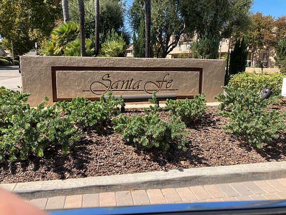 Santa Fe front entry to complex