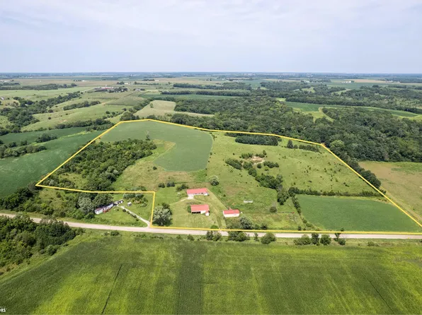 1589 Vermont Dr, Knoxville, IA 50138